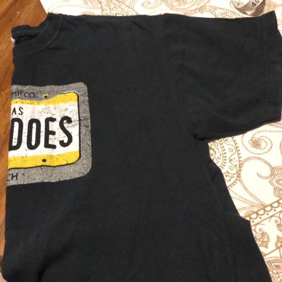 Used t short sizeS - Picture 10 of 11